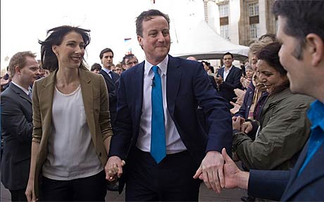 Dave and his wife Sam meet supporters in London today (Photo: Reuters)